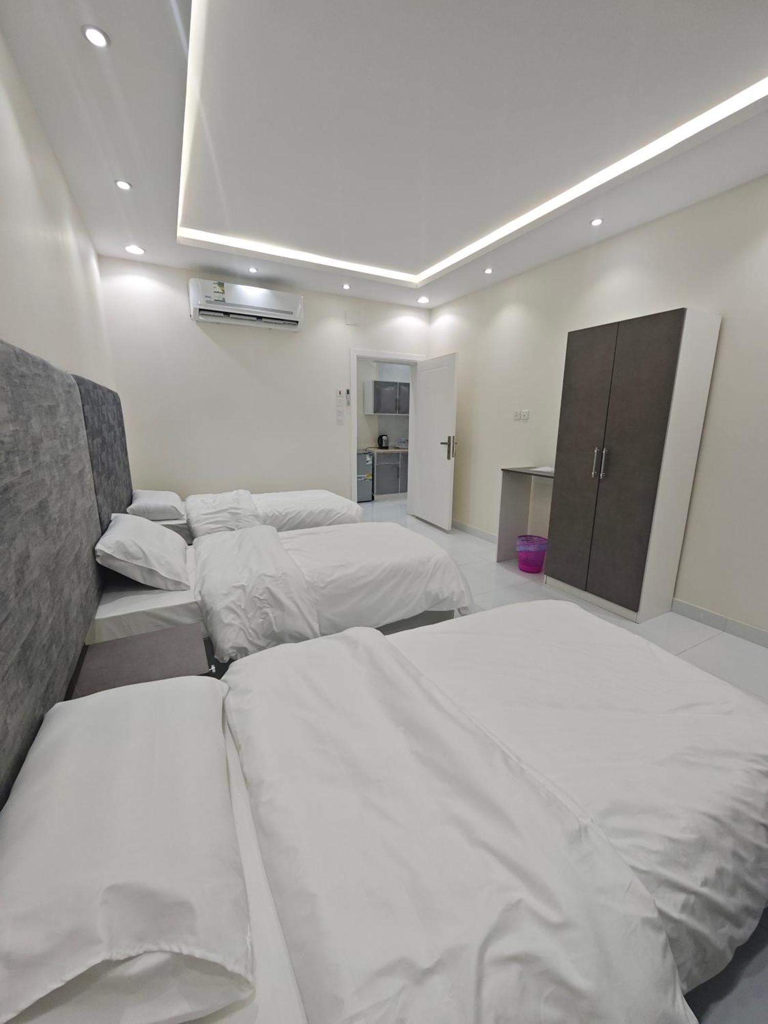 Yaqoot Al Madina Suites Al Awali Luaran gambar