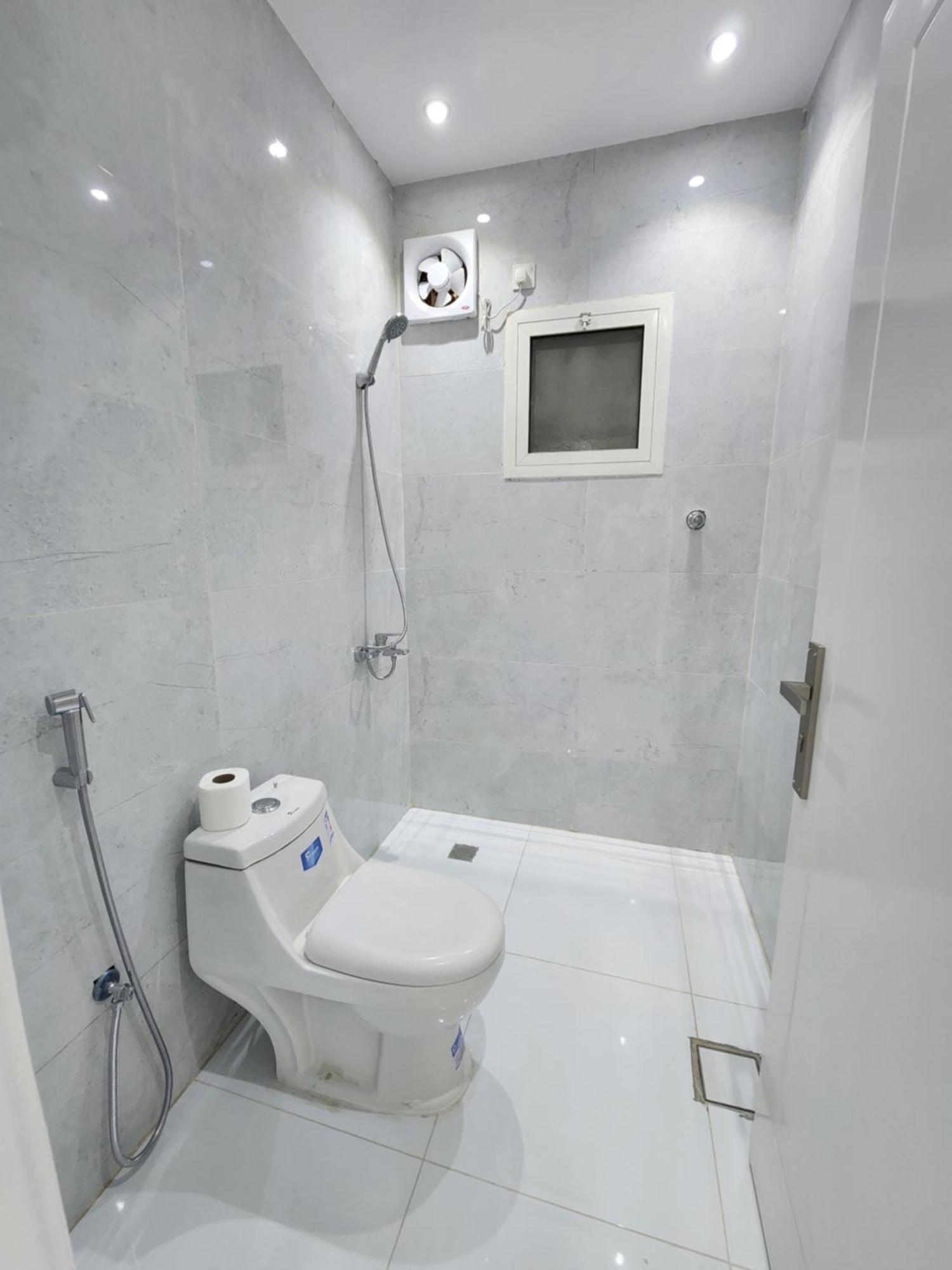 Yaqoot Al Madina Suites Al Awali Luaran gambar
