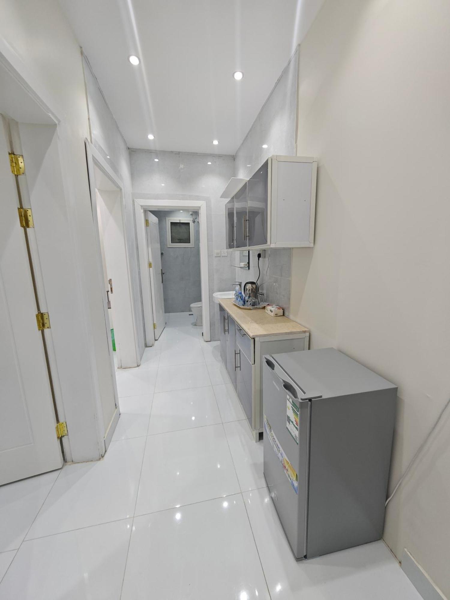 Yaqoot Al Madina Suites Al Awali Luaran gambar