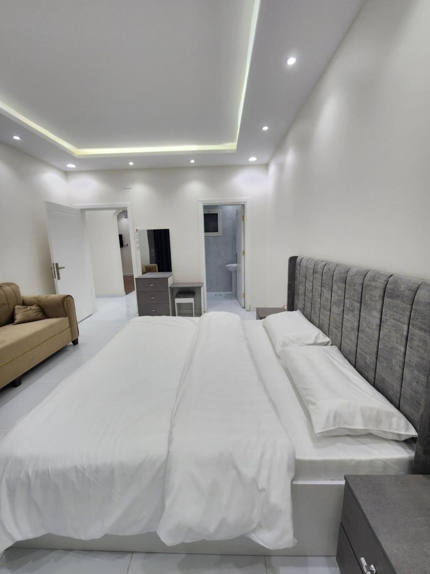 Yaqoot Al Madina Suites Al Awali Luaran gambar