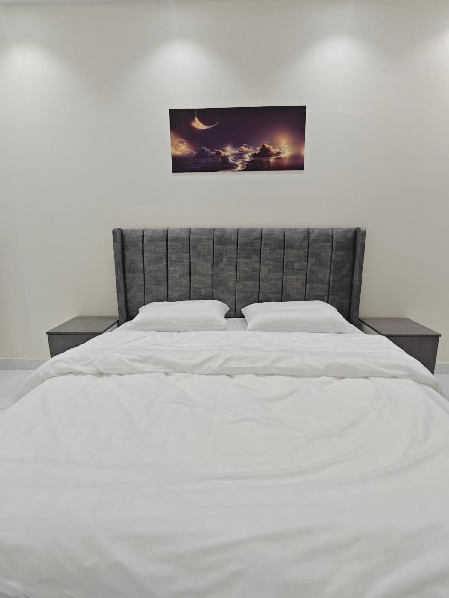 Yaqoot Al Madina Suites Al Awali Luaran gambar